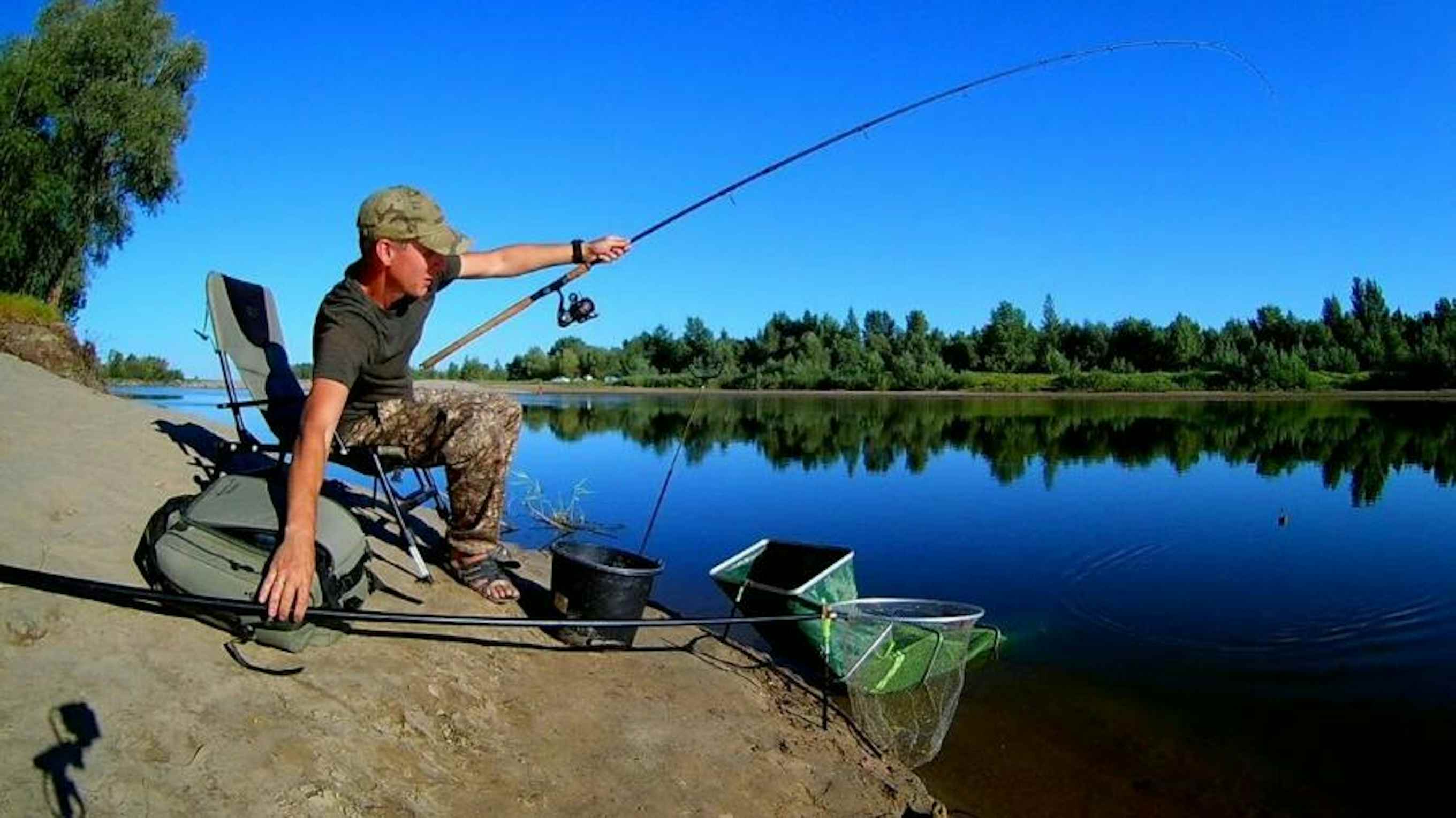 Рыболовный лов. Фидерная рыбалка на реке. Фидер для рыбалки. Фидер (Рыбная ловля). Рыбачить на фидер.